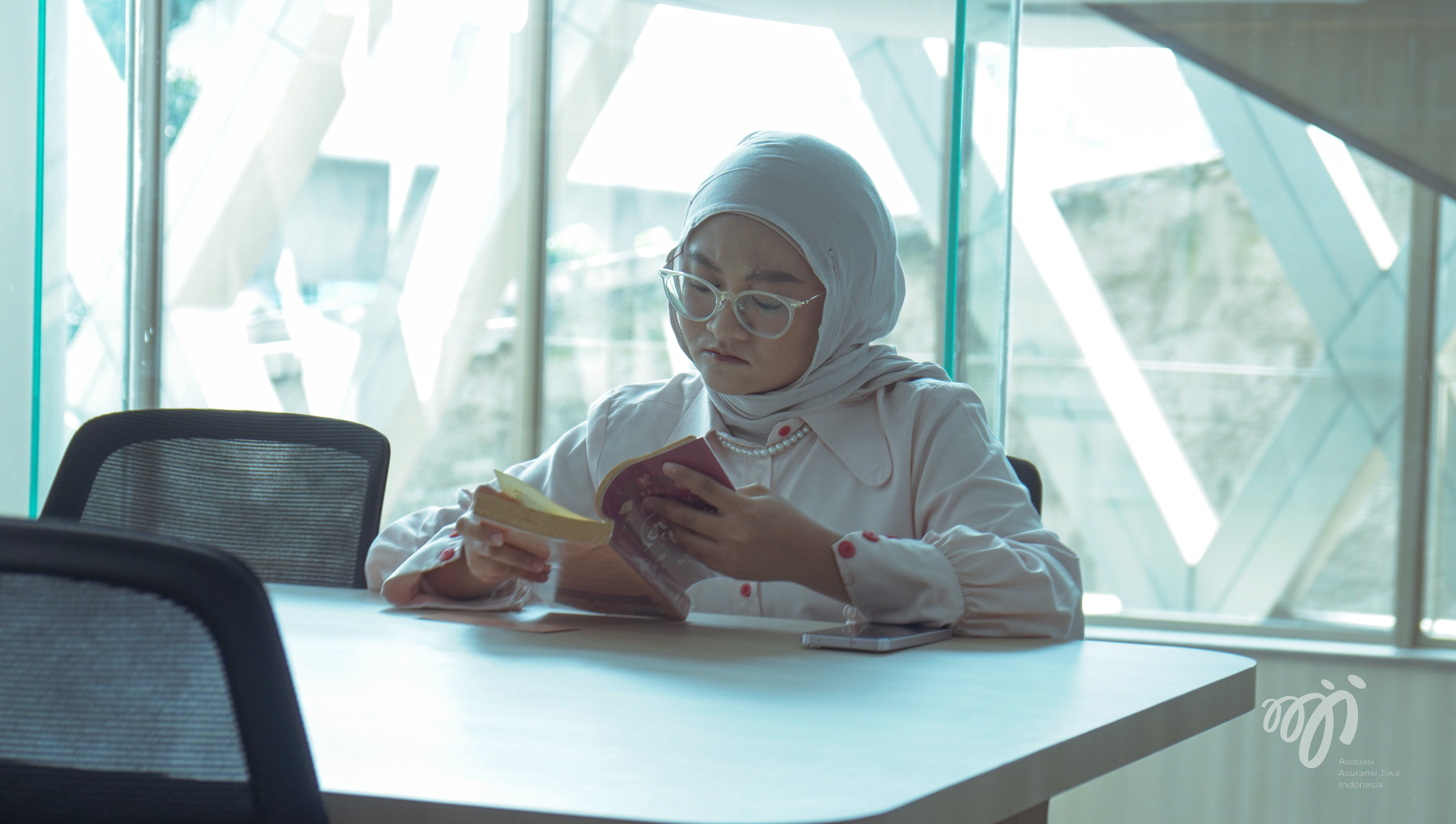 Readsurance Club: Cara Baru Menikmati Membaca yang Tenang Sekaligus Meningkatkan Literasi Keuangan
